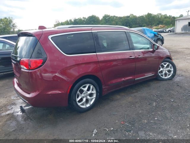 Photo 3 VIN: 2C4RC1EG2JR113532 - CHRYSLER PACIFICA 