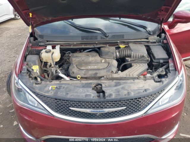 Photo 9 VIN: 2C4RC1EG2JR113532 - CHRYSLER PACIFICA 