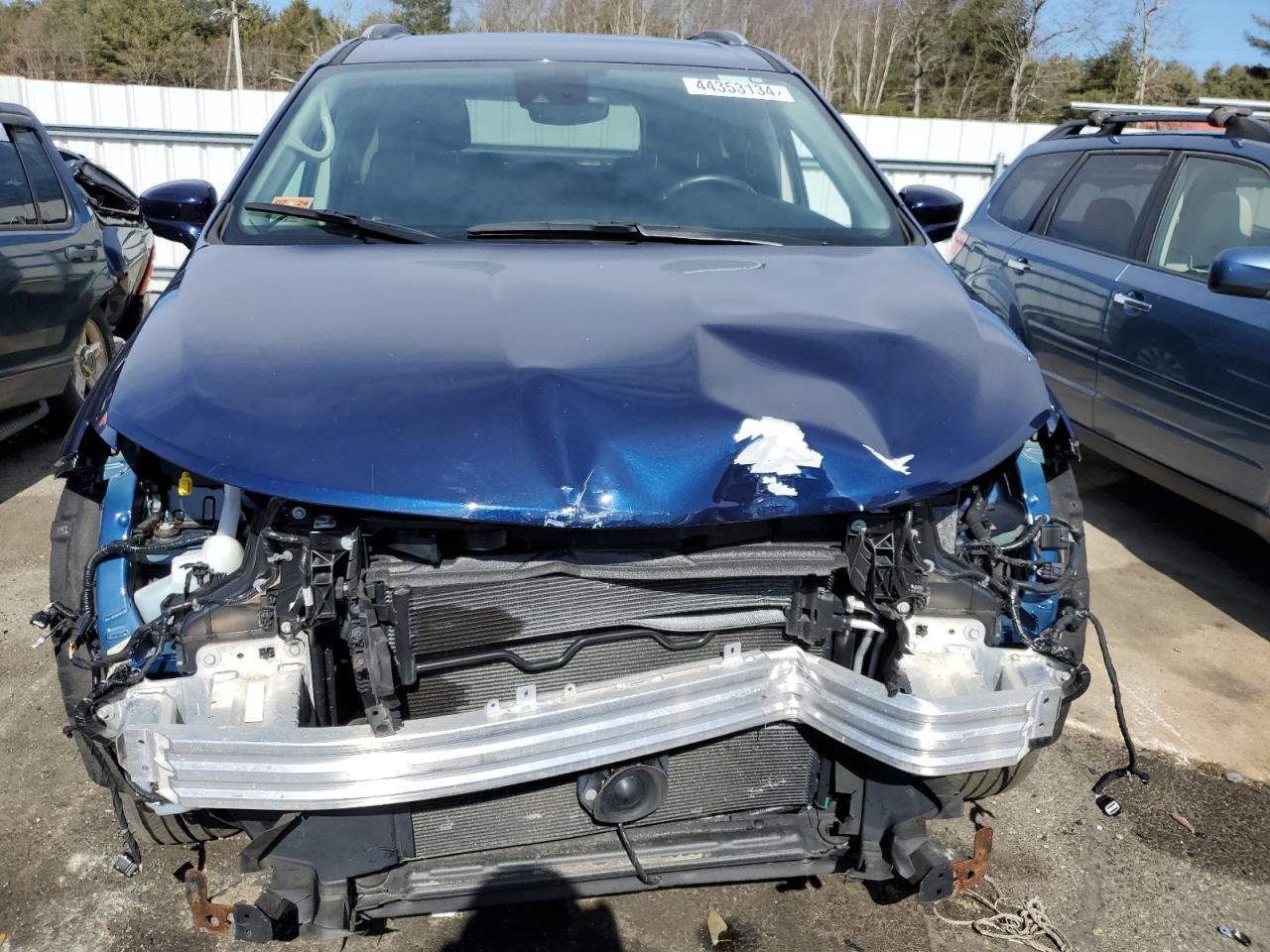 Photo 4 VIN: 2C4RC1EG2JR168126 - CHRYSLER PACIFICA 