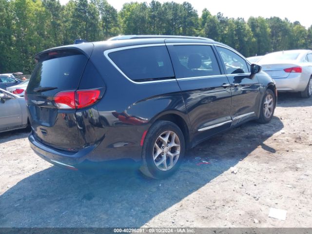 Photo 3 VIN: 2C4RC1EG3HR633667 - CHRYSLER PACIFICA 