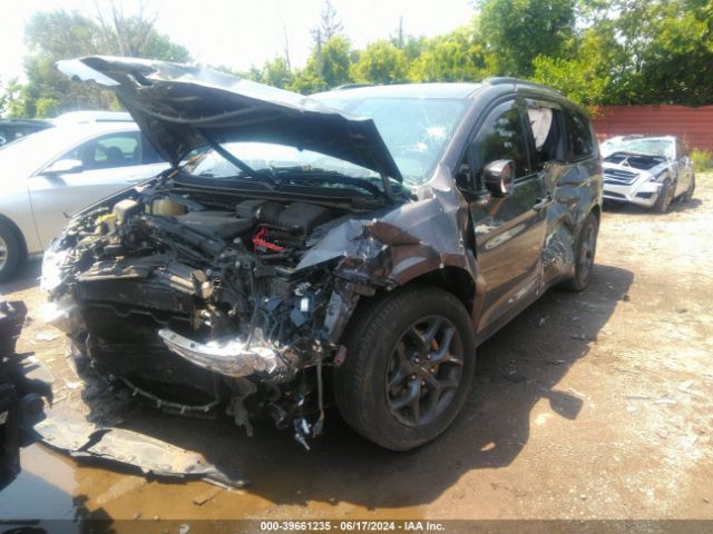 Photo 1 VIN: 2C4RC1EG3JR293135 - CHRYSLER PACIFICA 