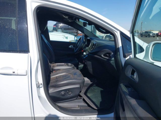 Photo 4 VIN: 2C4RC1EG3LR121867 - CHRYSLER PACIFICA 