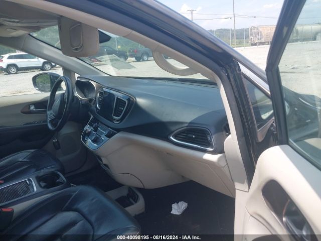 Photo 4 VIN: 2C4RC1EG4HR543833 - CHRYSLER PACIFICA 