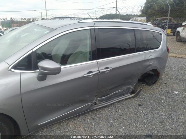 Photo 5 VIN: 2C4RC1EG4HR572751 - CHRYSLER PACIFICA 