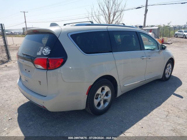 Photo 3 VIN: 2C4RC1EG4HR650591 - CHRYSLER PACIFICA 