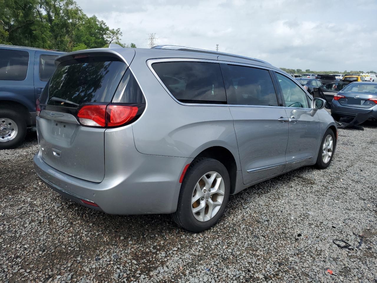 Photo 2 VIN: 2C4RC1EG4HR653670 - CHRYSLER PACIFICA 