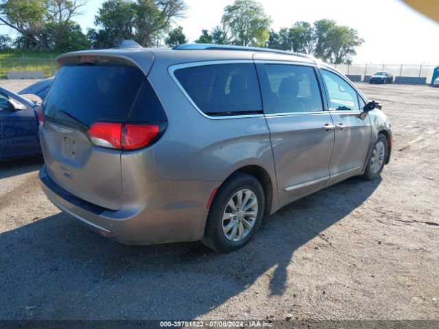 Photo 3 VIN: 2C4RC1EG4JR293273 - CHRYSLER PACIFICA 