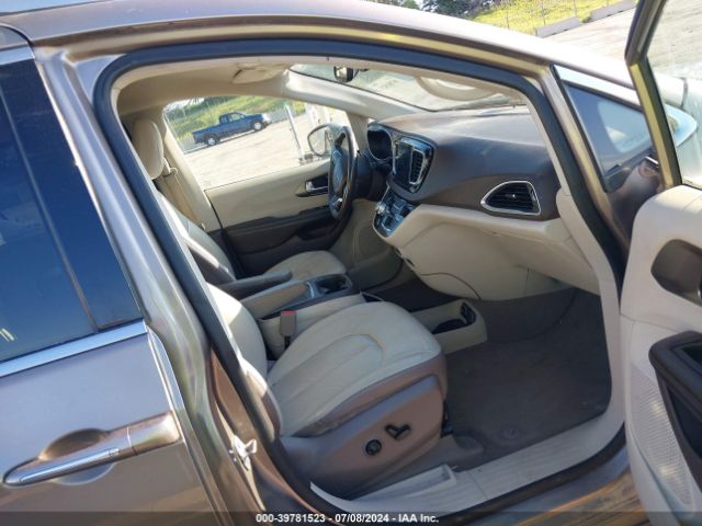 Photo 4 VIN: 2C4RC1EG4JR293273 - CHRYSLER PACIFICA 