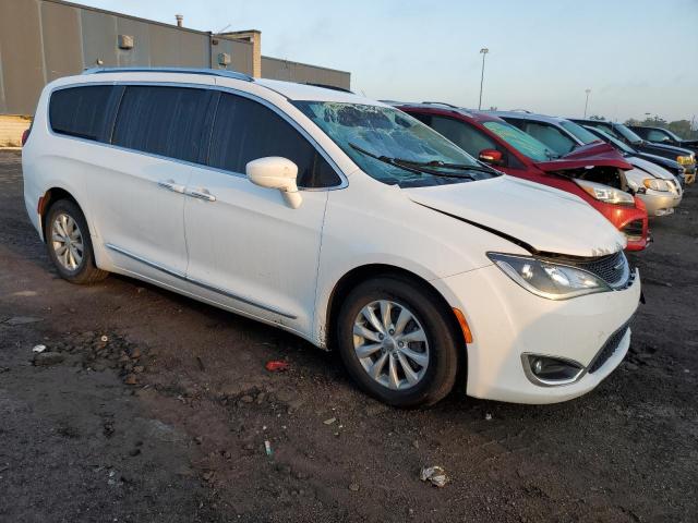 Photo 3 VIN: 2C4RC1EG4JR317068 - CHRYSLER PACIFICA 