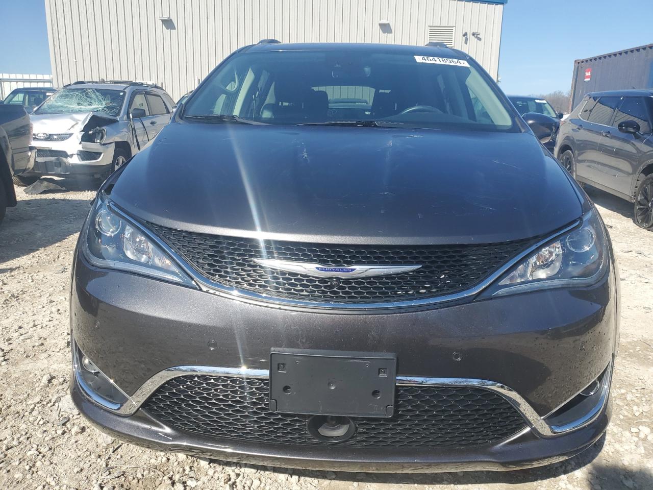 Photo 4 VIN: 2C4RC1EG4KR737852 - CHRYSLER PACIFICA 