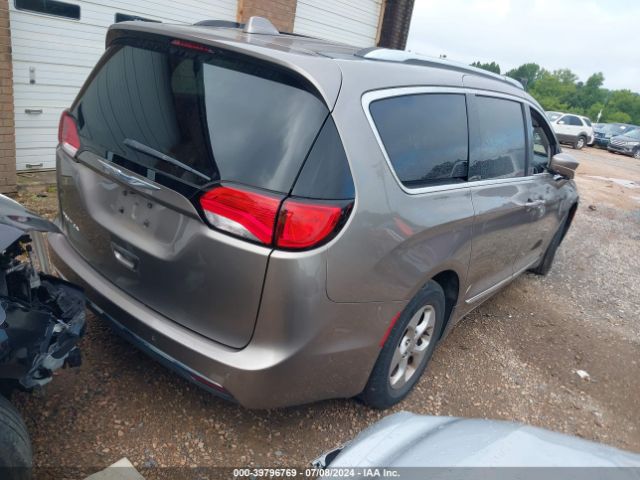 Photo 3 VIN: 2C4RC1EG5HR721572 - CHRYSLER PACIFICA 