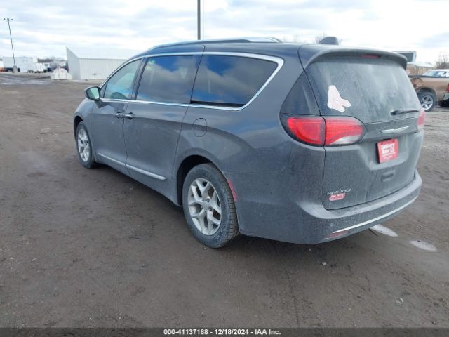 Photo 2 VIN: 2C4RC1EG5HR752871 - CHRYSLER PACIFICA 