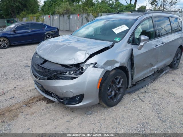 Photo 5 VIN: 2C4RC1EG5JR158190 - CHRYSLER PACIFICA 