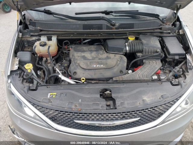 Photo 9 VIN: 2C4RC1EG6HR734055 - CHRYSLER PACIFICA 