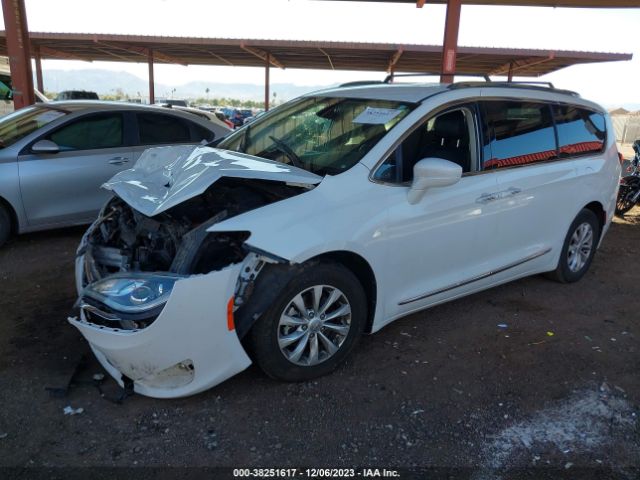 Photo 1 VIN: 2C4RC1EG6JR149868 - CHRYSLER PACIFICA 