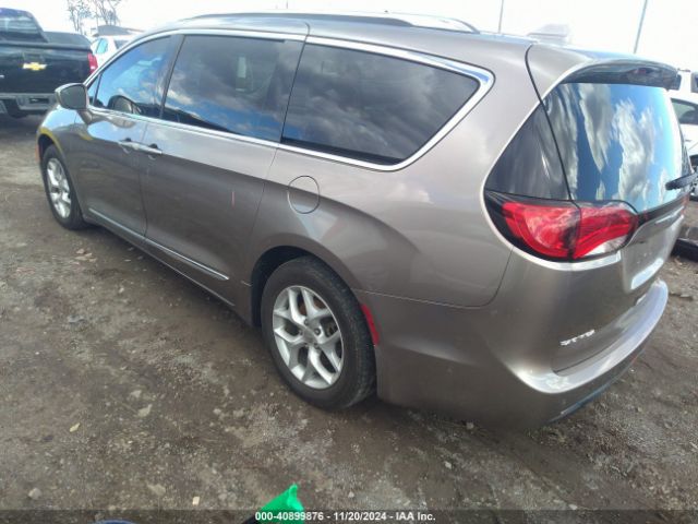 Photo 2 VIN: 2C4RC1EG6JR166959 - CHRYSLER PACIFICA 