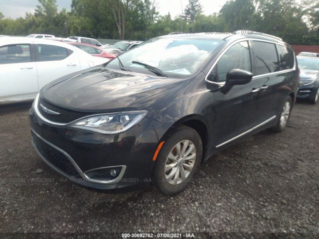 Photo 1 VIN: 2C4RC1EG6JR315581 - CHRYSLER PACIFICA 