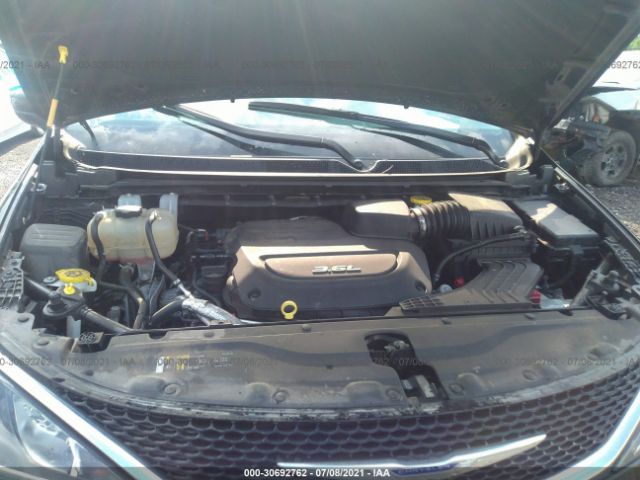 Photo 9 VIN: 2C4RC1EG6JR315581 - CHRYSLER PACIFICA 