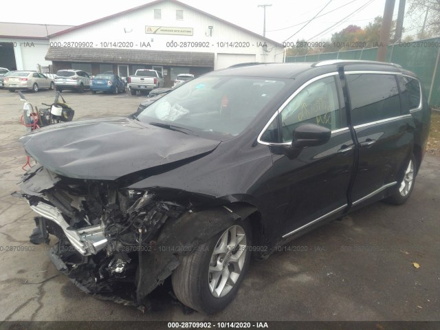 Photo 1 VIN: 2C4RC1EG6LR121118 - CHRYSLER PACIFICA 