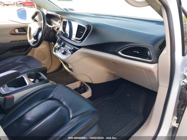 Photo 4 VIN: 2C4RC1EG7HR572615 - CHRYSLER PACIFICA 