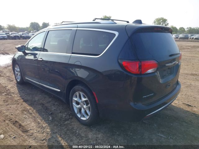 Photo 2 VIN: 2C4RC1EG7HR597935 - CHRYSLER PACIFICA 