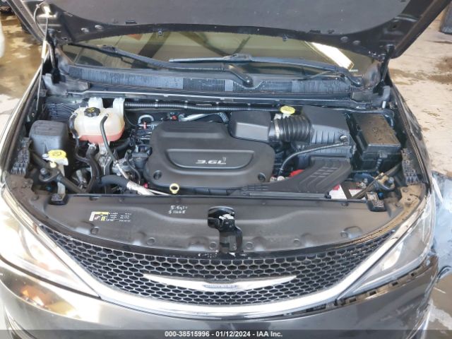 Photo 9 VIN: 2C4RC1EG7HR653498 - CHRYSLER PACIFICA 