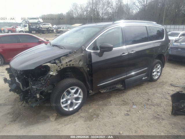 Photo 1 VIN: 2C4RC1EG7JR116474 - CHRYSLER PACIFICA 