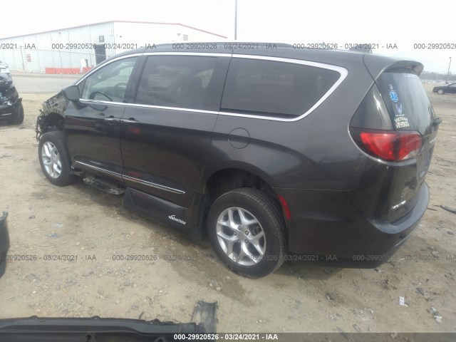 Photo 2 VIN: 2C4RC1EG7JR116474 - CHRYSLER PACIFICA 