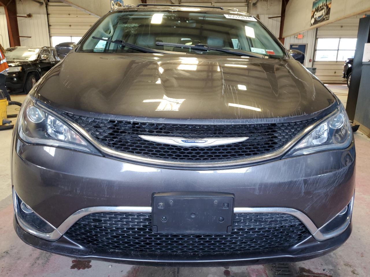 Photo 4 VIN: 2C4RC1EG7JR317968 - CHRYSLER PACIFICA 