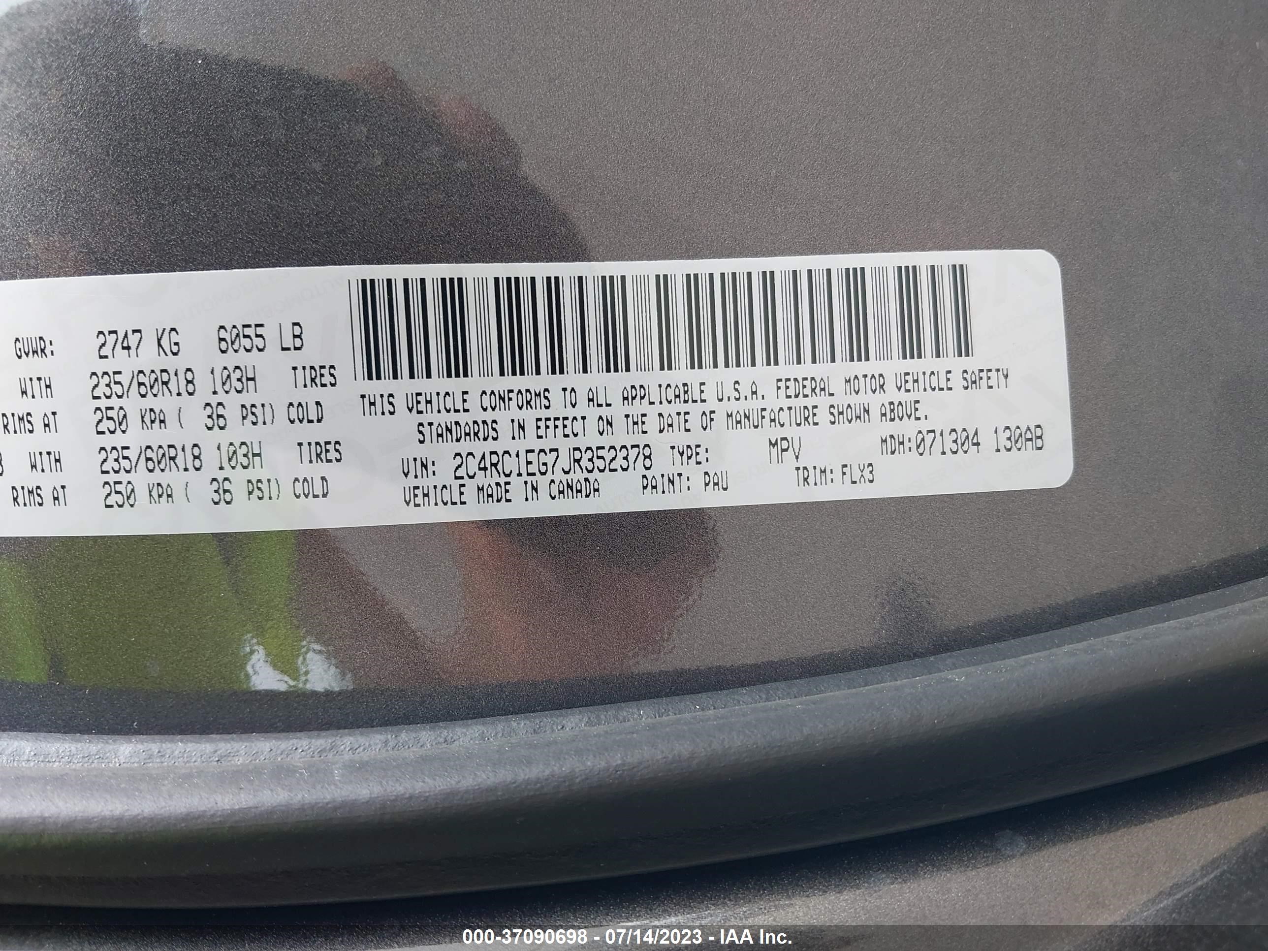 Photo 8 VIN: 2C4RC1EG7JR352378 - CHRYSLER PACIFICA 