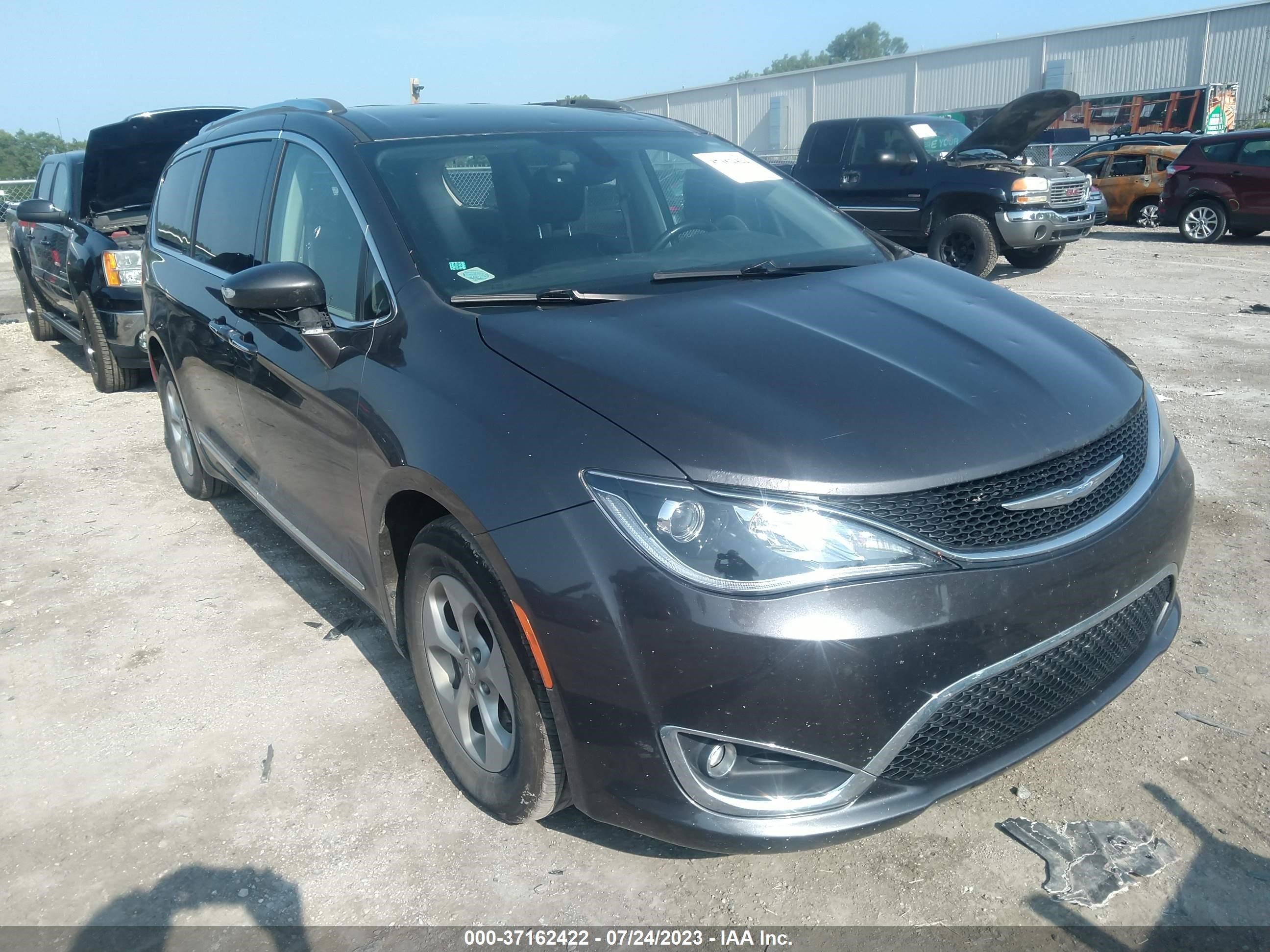 Photo 0 VIN: 2C4RC1EG8HR727558 - CHRYSLER PACIFICA 