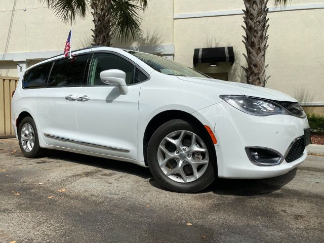 Photo 1 VIN: 2C4RC1EG8HR796315 - CHRYSLER PACIFICA 