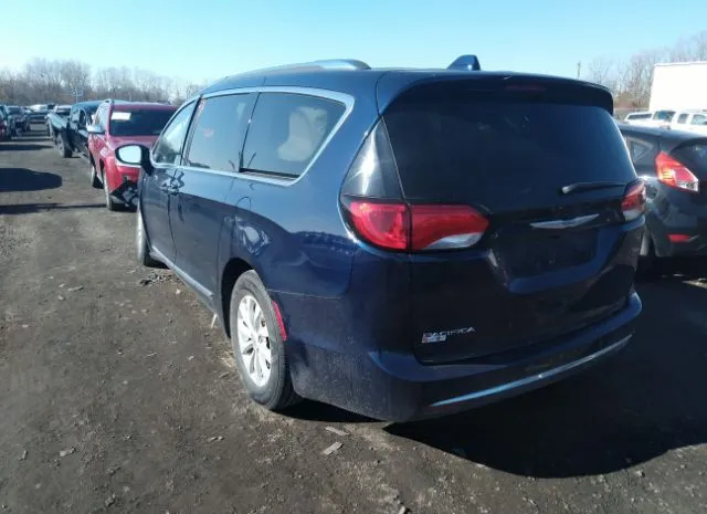 Photo 2 VIN: 2C4RC1EG8JR355015 - CHRYSLER PACIFICA 