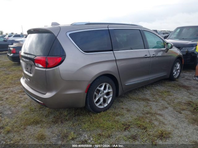 Photo 3 VIN: 2C4RC1EG9HR643846 - CHRYSLER PACIFICA 