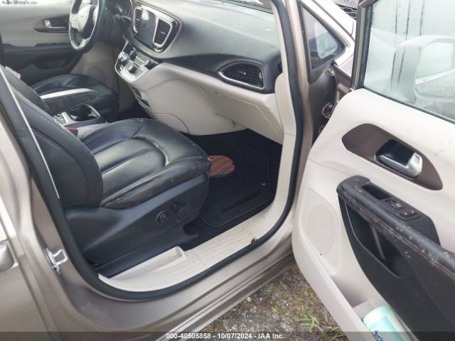 Photo 4 VIN: 2C4RC1EG9HR643846 - CHRYSLER PACIFICA 