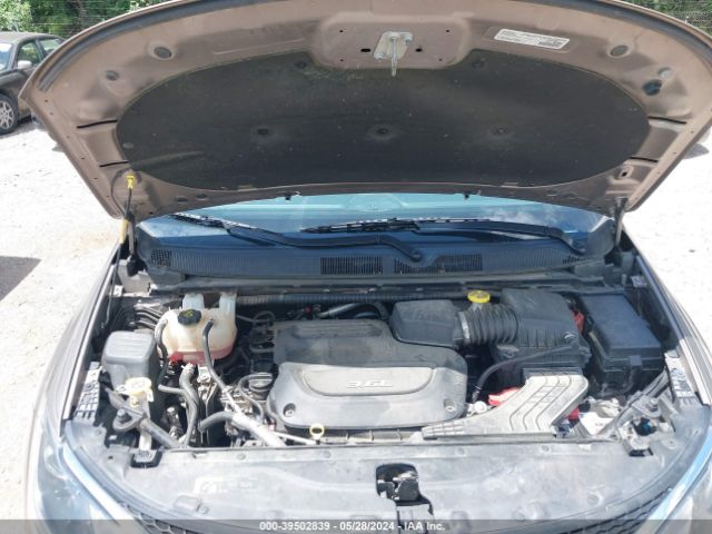 Photo 9 VIN: 2C4RC1EG9JR112670 - CHRYSLER PACIFICA 