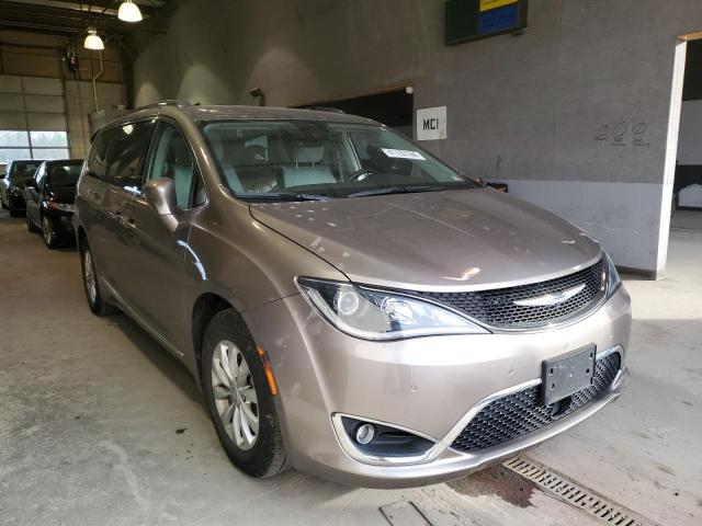 Photo 3 VIN: 2C4RC1EG9JR330964 - CHRYSLER PACIFICA 