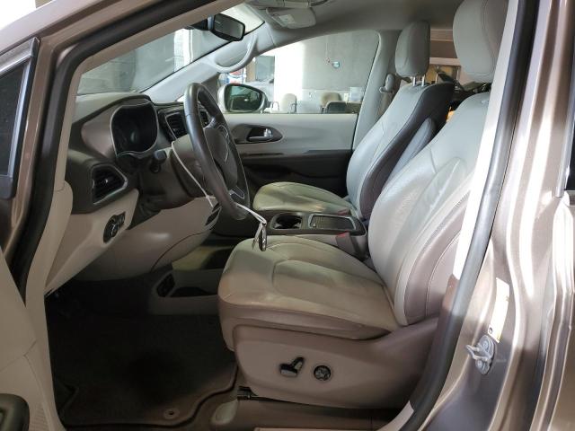 Photo 6 VIN: 2C4RC1EG9JR330964 - CHRYSLER PACIFICA 