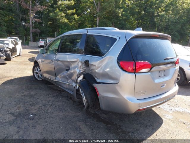 Photo 2 VIN: 2C4RC1EGXJR109549 - CHRYSLER PACIFICA 