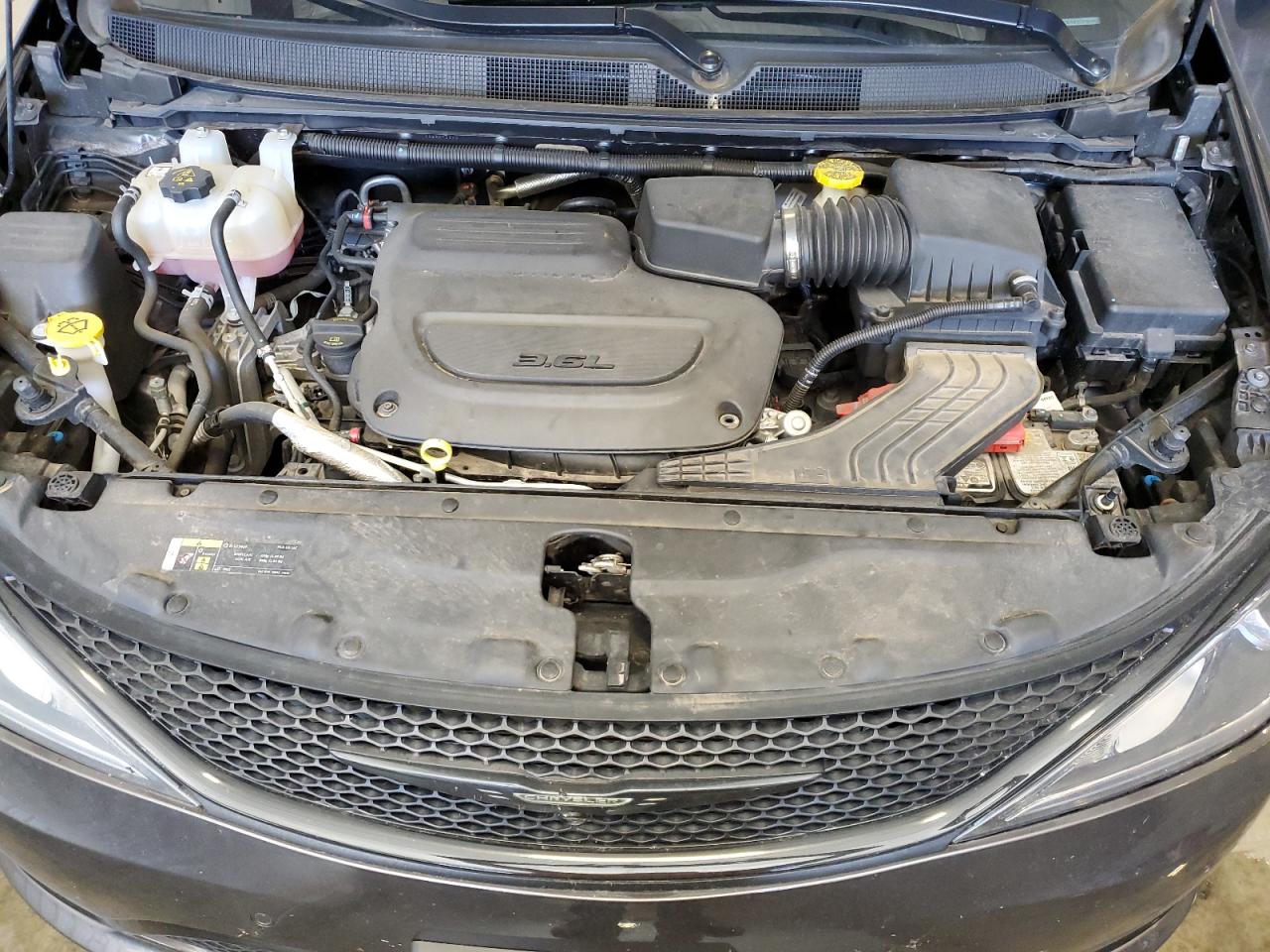 Photo 11 VIN: 2C4RC1EGXKR657942 - CHRYSLER PACIFICA 