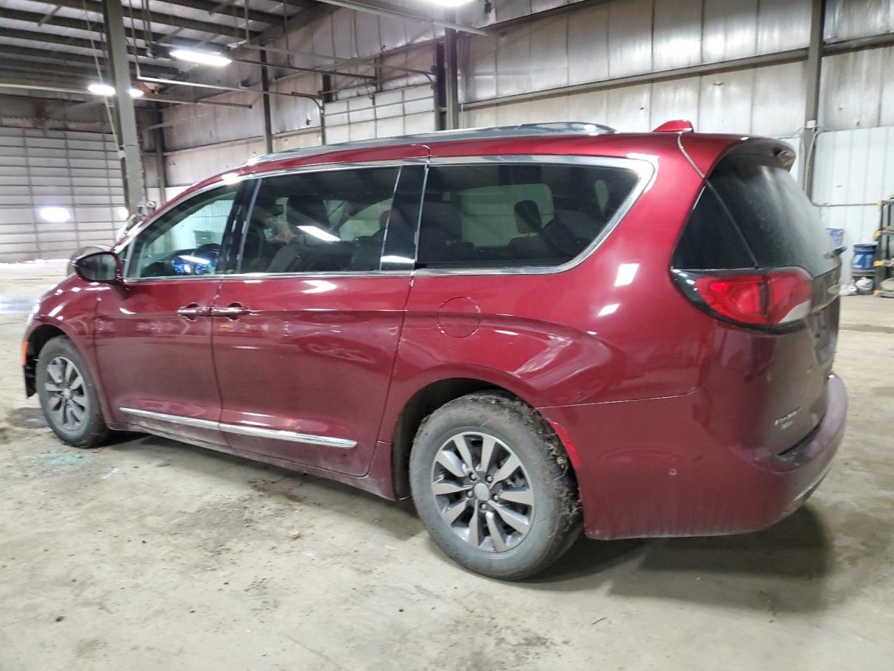 Photo 1 VIN: 2C4RC1EGXKR675681 - CHRYSLER PACIFICA 