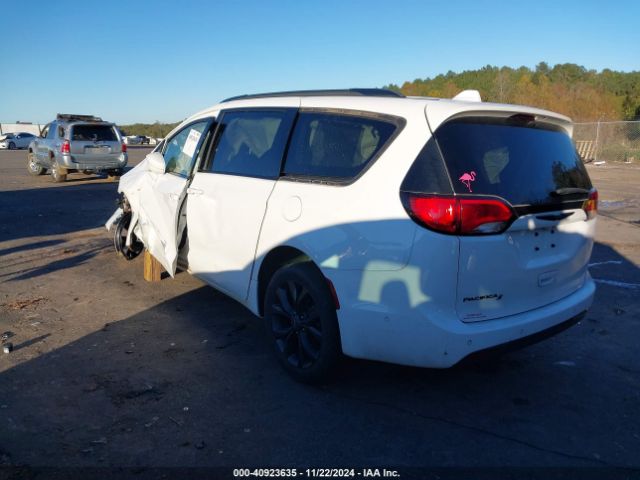 Photo 2 VIN: 2C4RC1EGXLR108078 - CHRYSLER PACIFICA 