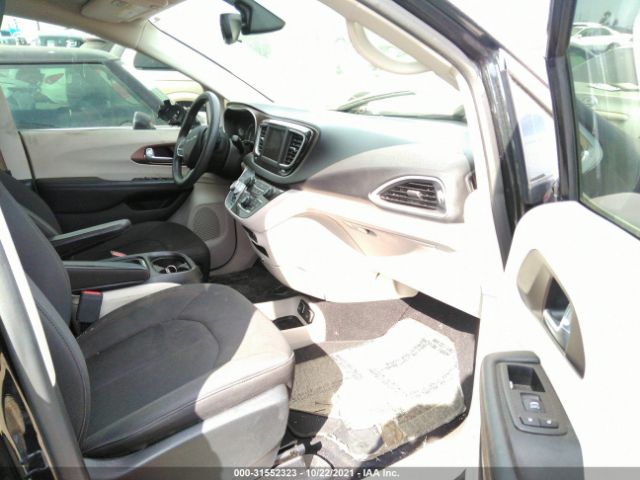 Photo 4 VIN: 2C4RC1FG0JR109915 - CHRYSLER PACIFICA 