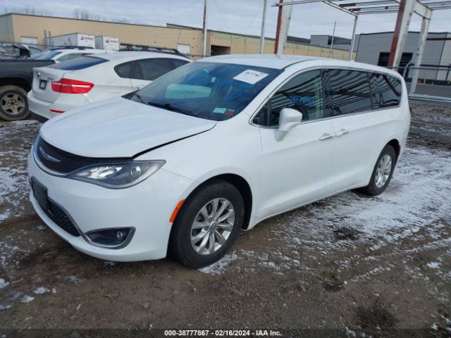 Photo 1 VIN: 2C4RC1FG0JR111843 - CHRYSLER PACIFICA 