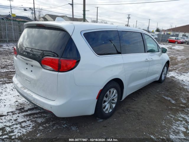 Photo 3 VIN: 2C4RC1FG0JR111843 - CHRYSLER PACIFICA 