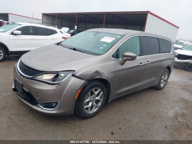 Photo 1 VIN: 2C4RC1FG1JR108269 - CHRYSLER PACIFICA 