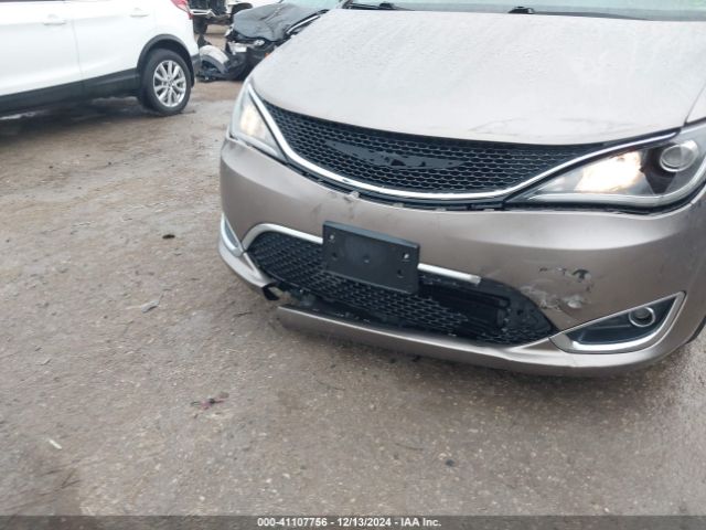 Photo 5 VIN: 2C4RC1FG1JR108269 - CHRYSLER PACIFICA 