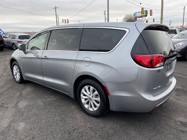 Photo 2 VIN: 2C4RC1FG1KR559493 - CHRYSLER PACIFICA 