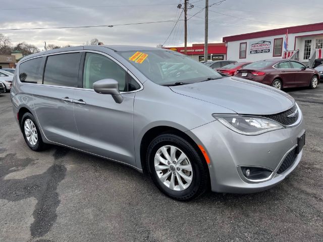 Photo 6 VIN: 2C4RC1FG1KR559493 - CHRYSLER PACIFICA 