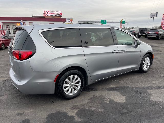 Photo 4 VIN: 2C4RC1FG1KR559493 - CHRYSLER PACIFICA 